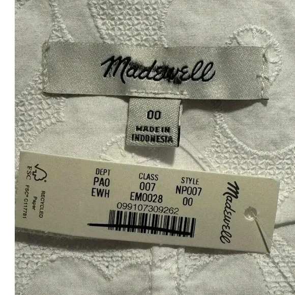 NEW Madewell Women’s Size 00 Eyelet White 
Darted V-Neck Top in‎ Floral NWT - Picture 4 of 8